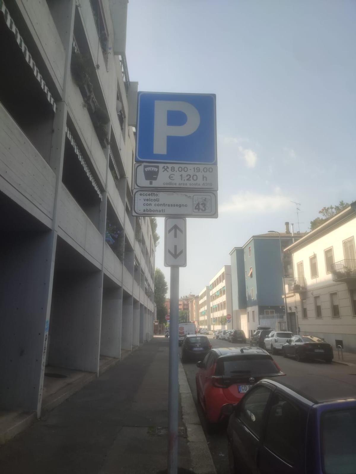 Giardino Terrazzo Privato Bilocale Moderno Vicino Metropolitana Comodo Per Niguarda E Centro Milão Exterior foto